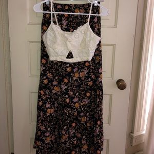 Maxi Skirt & white crop top!😍